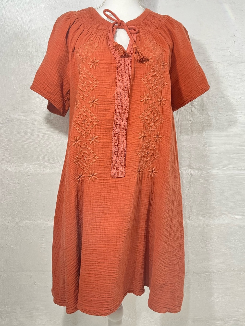 LUCKY BRAND EMBROIDERED PULLOVER DRESS